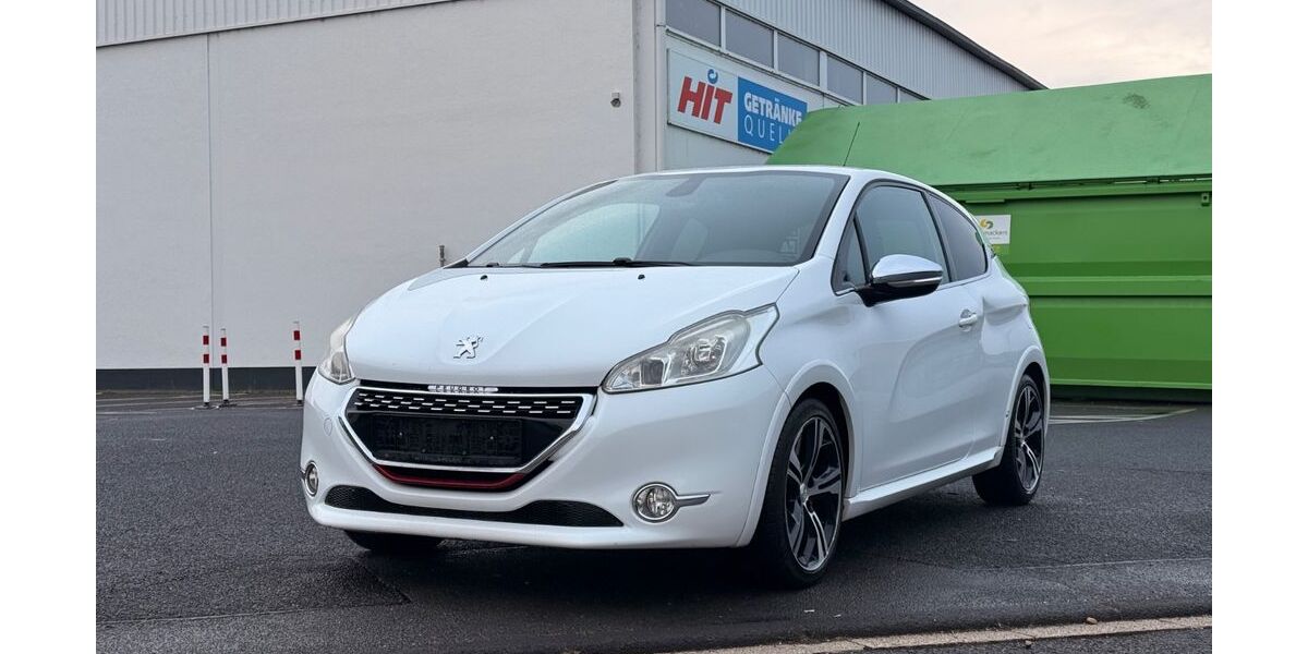 Peugeot 208 176.000 km 5.600 &euro; Euskirchen 53879