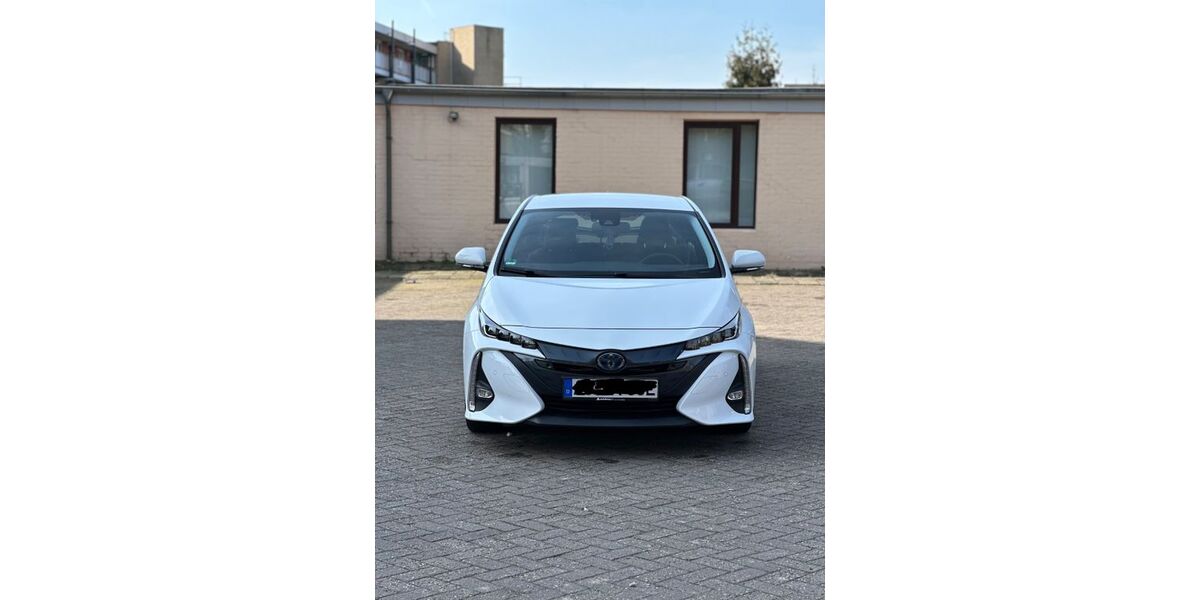 Toyota Prius 79.000 km 19.900 &euro; Aachen 52072