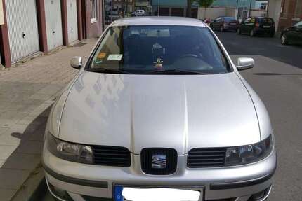 Seat Leon 272.000 km 1.200 &euro; Aachen 52070