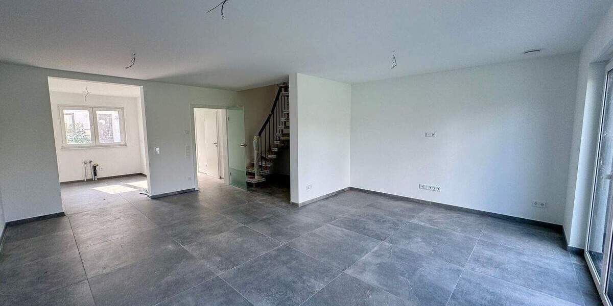 Reihenmittelhaus Stolberg Breinig - 6 Zimmer, 140 m&sup2;, 529.900&euro; | Angebot:25778502