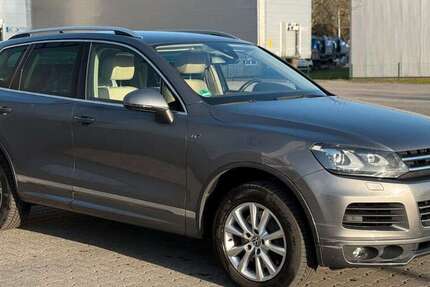 VW Touareg 225.611 km 14.700 &euro; Alsdorf - Aachen 52477