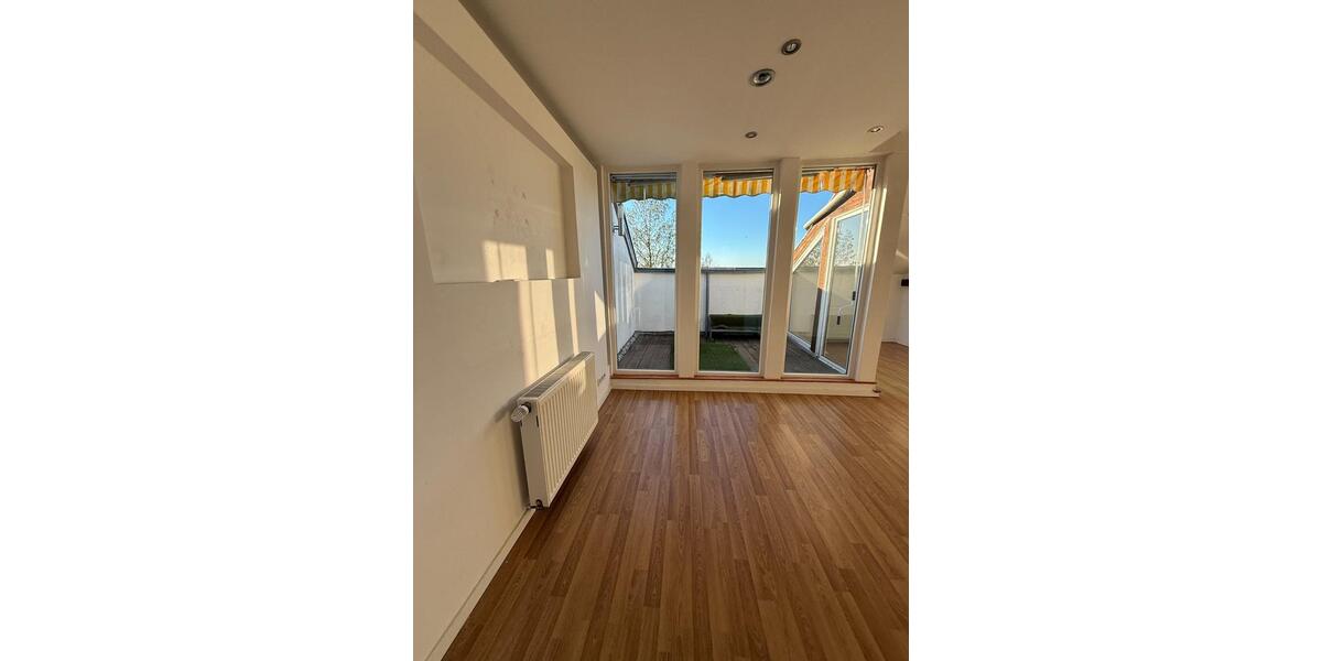 Dachgeschoßwohnung Aachen Aachen-Mitte - 2 Zimmer, 65 m&sup2;, 680&euro; | Angebot:25416433