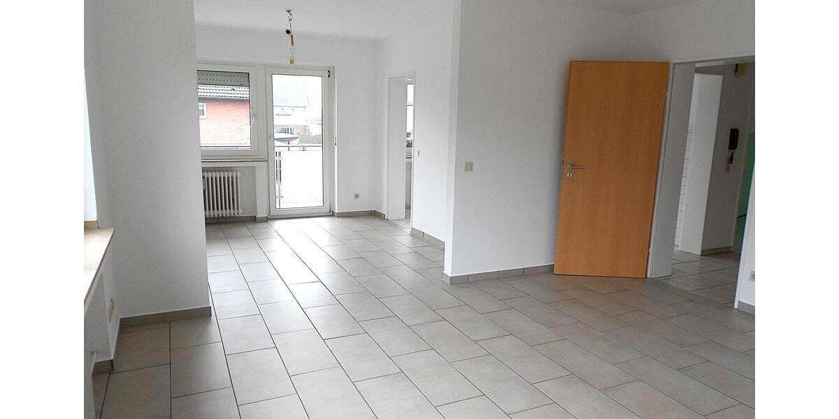 Etagenwohnung Düren Mariaweiler-Hoven - 3 Zimmer, 94 m&sup2;, 900&euro; | Angebot:26532527