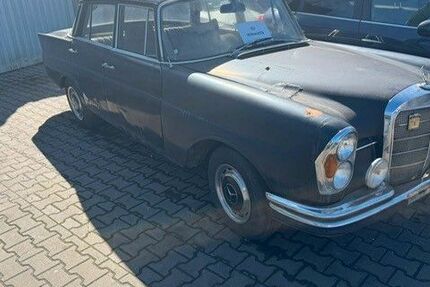 Mercedes-Benz 220 132.000 km 1.990 &euro; Stolberg 52222