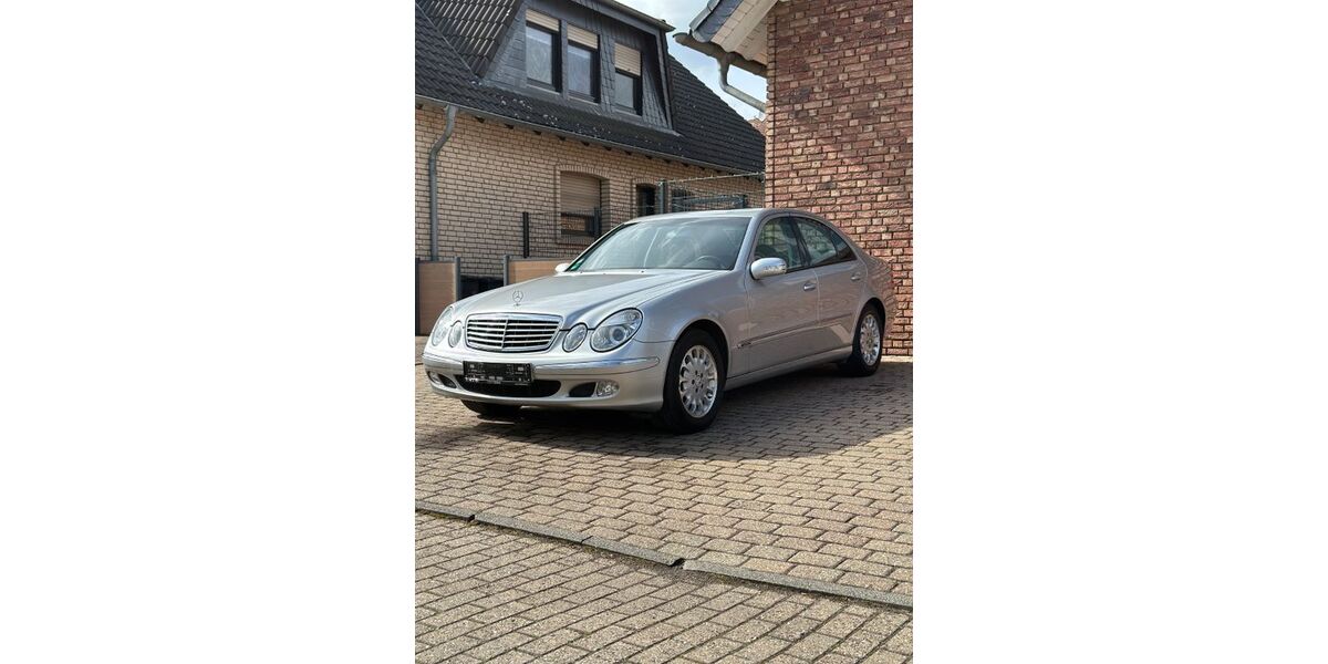 Mercedes-Benz E 200 105.000 km 4.990 &euro; Zülpich 53909