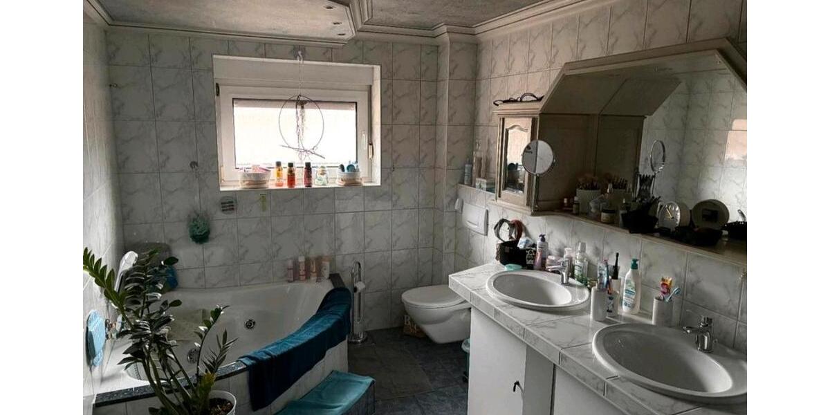 Mehrfamilienhaus, Wohnhaus Baesweiler - 750.000&euro; | Angebot:26941553