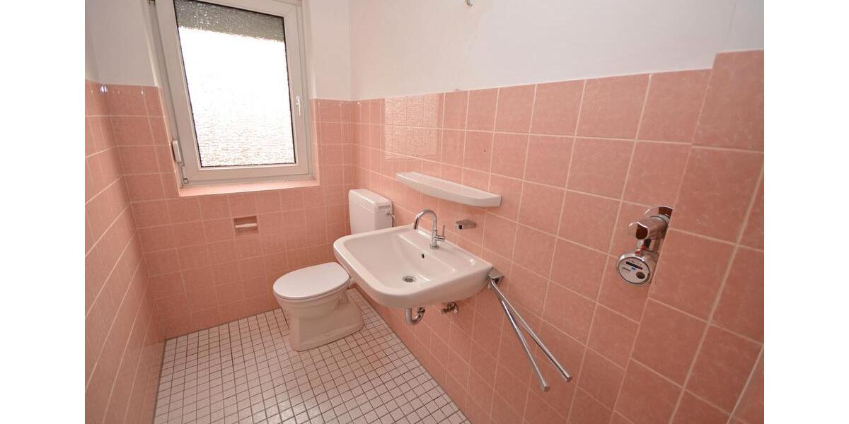 Etagenwohnung Brühl - 4 Zimmer, 96 m&sup2;, 1.150&euro; | Angebot:25097962