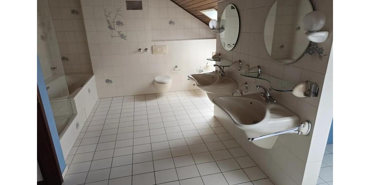 Maisonettenwohnung Eschweiler - 3.5 Zimmer, 115 m&sup2;, 279.000&euro; | Angebot:27024032