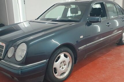 Mercedes-Benz E 240 156.000 km 2.450 &euro; Eschweiler 52249