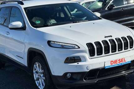 Jeep Cherokee 93.000 km 16.490 &euro; Aachen 52070