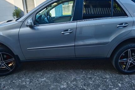 Mercedes-Benz ML 320 292.000 km 6.999 &euro; Düren 52353