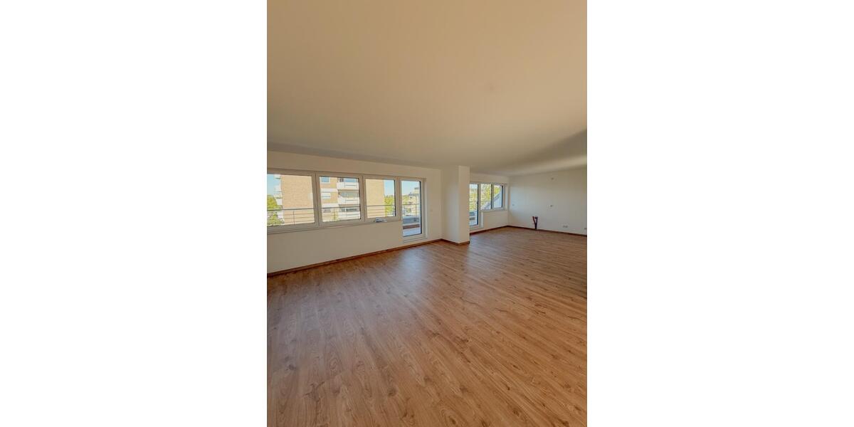 Dachgeschoßwohnung Euskirchen - 3 Zimmer, 131 m&sup2;, 1.598&euro; | Angebot:26618141