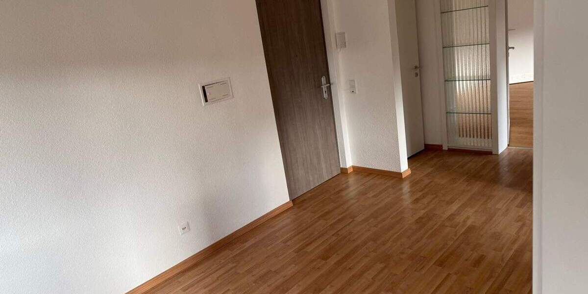 Etagenwohnung Brühl Pingsdorf - 3 Zimmer, 84 m&sup2;, 1.000&euro; | Angebot:25726743