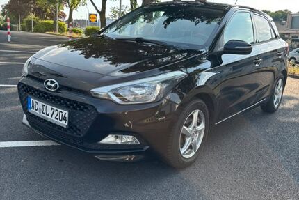 Hyundai i20 89.500 km 8.000 &euro; Würselen 52146