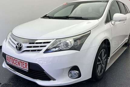 Toyota Avensis 153.000 km 8.990 &euro; Stolberg 52222