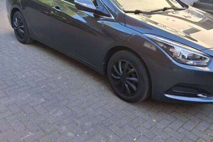 Hyundai i40 163.000 km 7.200 &euro; Baesweiler, Stadt 52499