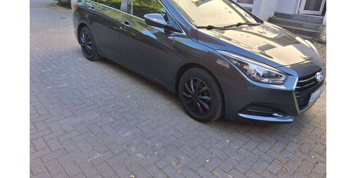 Hyundai i40 163.000 km 7.200 &euro; Baesweiler, Stadt 52499