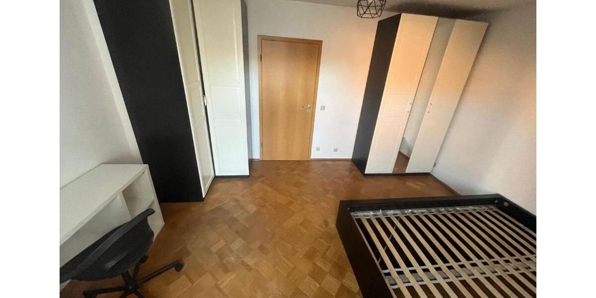 Etagenwohnung Aachen Aachen-Mitte - 4 Zimmer, 120 m&sup2;, 390&euro; | Angebot:24901804