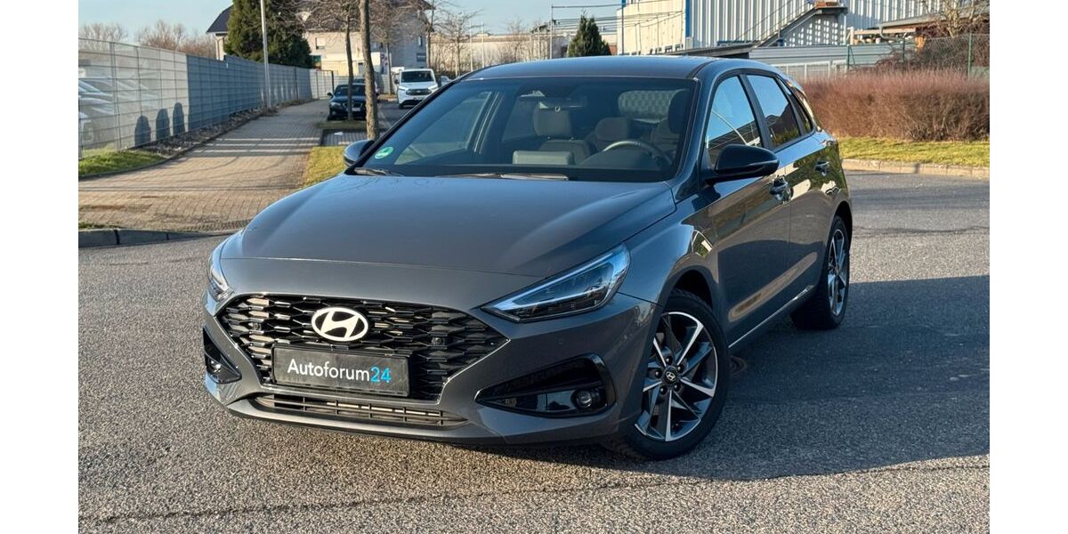 Hyundai i30 14.000 km 18.899 &euro; Jülich 52428