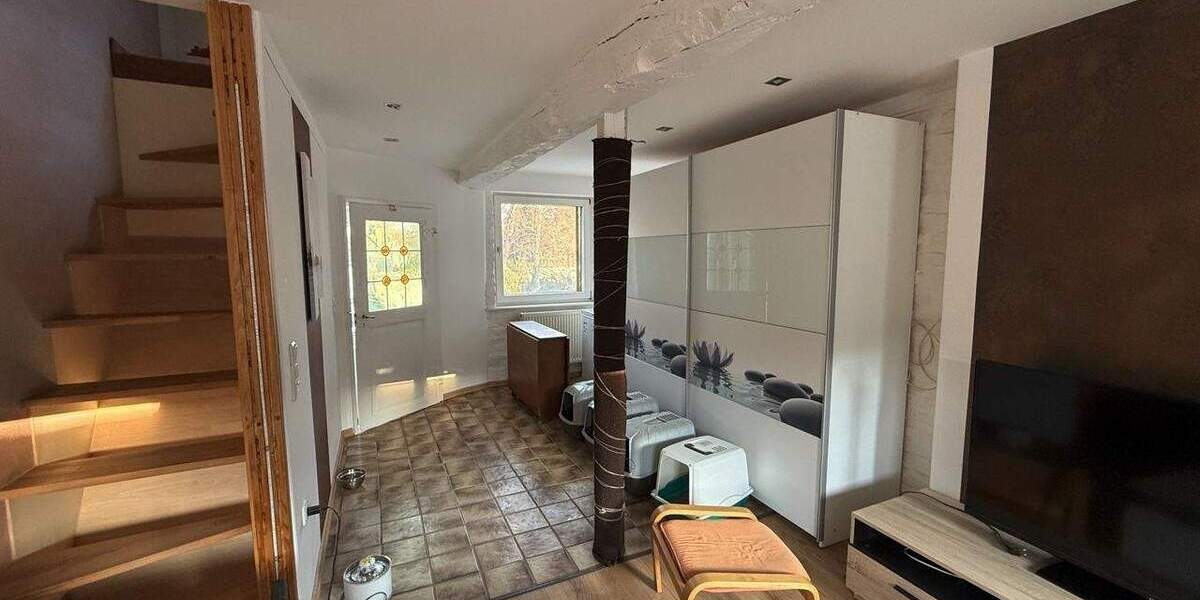 Reihenmittelhaus Eschweiler - 3 Zimmer, 66 m&sup2;, 120.000&euro; | Angebot:25743224