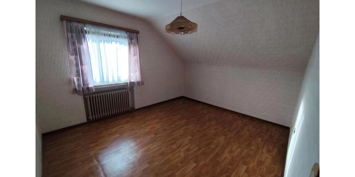 Einfamilienhaus Stolberg (Rheinland) - 6.5 Zimmer, 104 m&sup2;, 310.000&euro; | Angebot:25292212