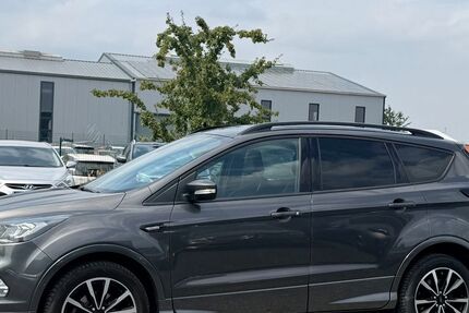 Ford Kuga 123.000 km 9.900 &euro; Düren 52351