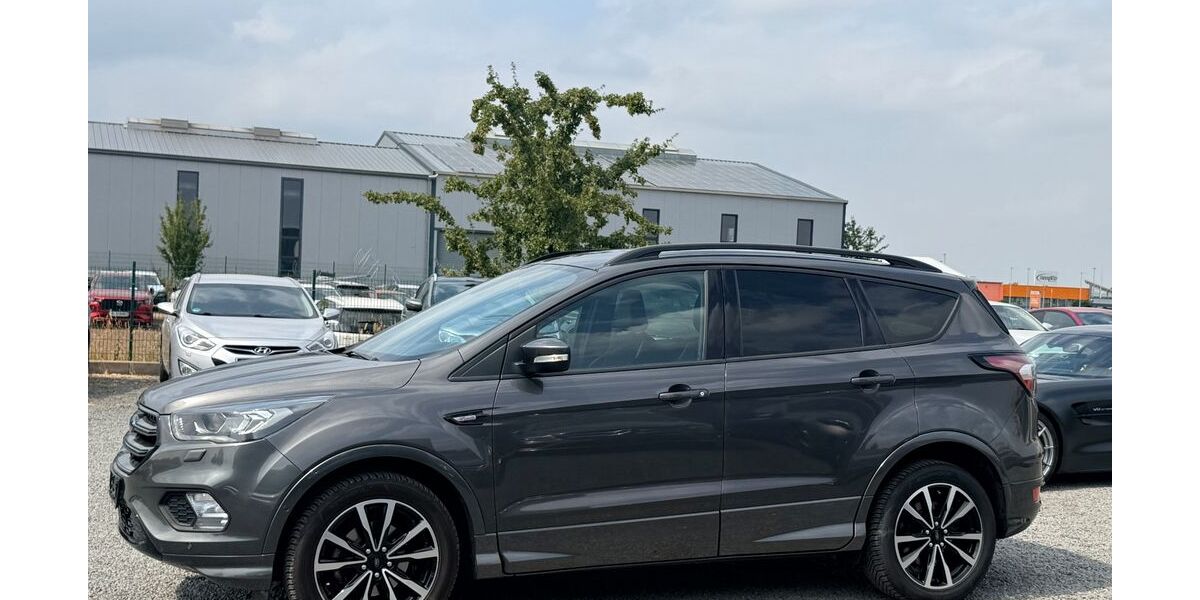 Ford Kuga 123.000 km 9.900 &euro; Düren 52351
