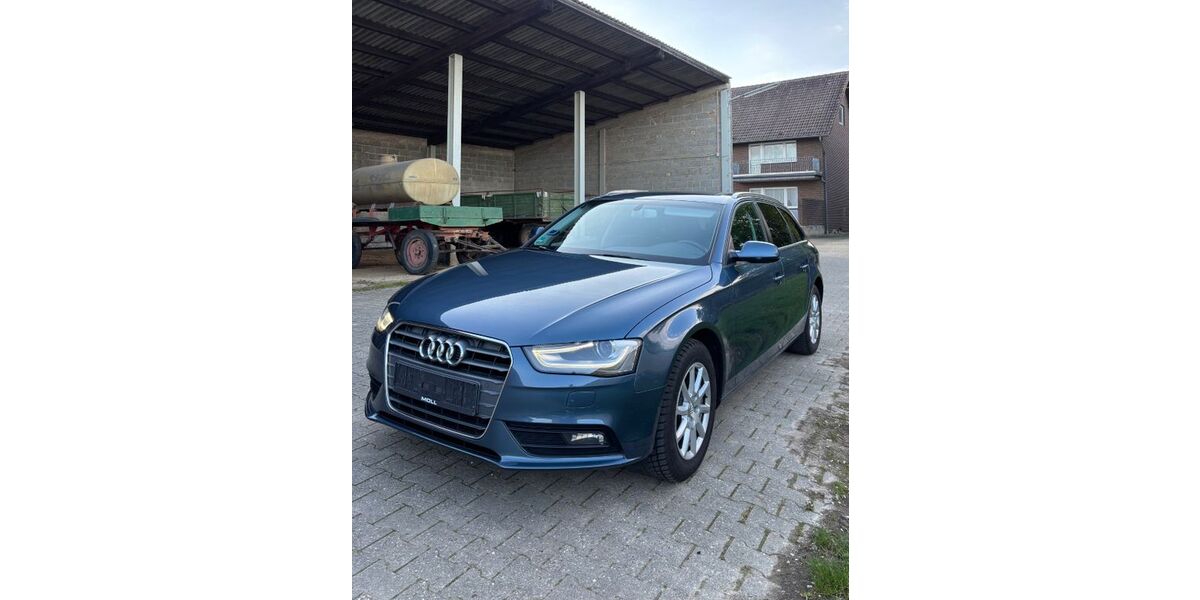Audi A4 245.000 km 7.990 &euro; Vettweiß 52391