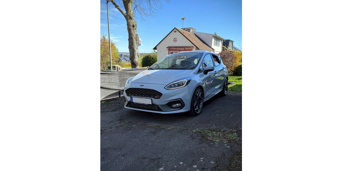 Ford Fiesta 102.000 km 13.990 &euro; Stolberg 52224