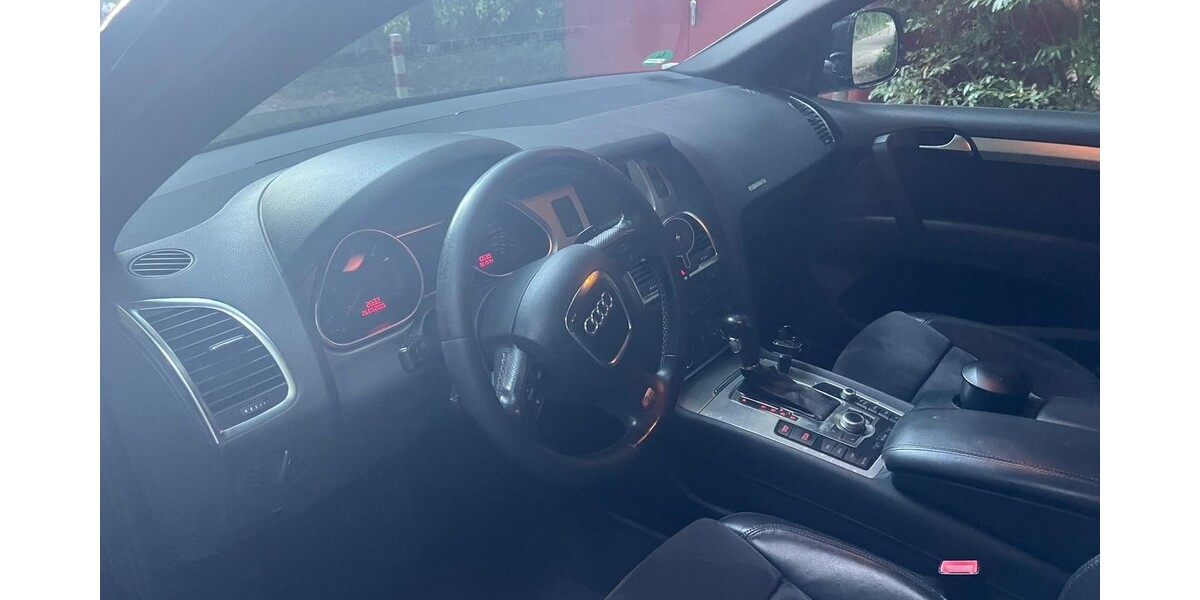 Audi Q7 305.000 km 7.000 &euro; Baesweiler 52499