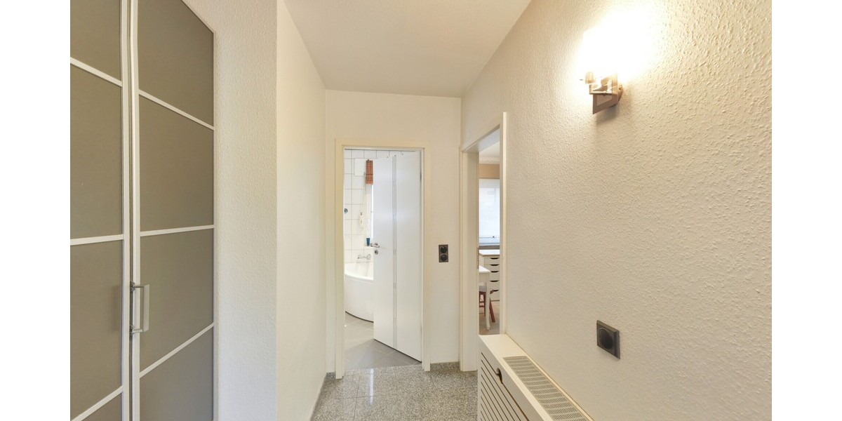 Kohlscheid – Einzugsfertiges, modernes und vollmöbliertes Einfamilienhaus mit Pool und Saunahaus - Reihenendhaus Herzogenrath | Angebot:25944756