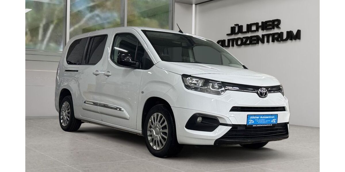 Toyota Proace City 40.000 km 24.490 &euro; Jülich 52428