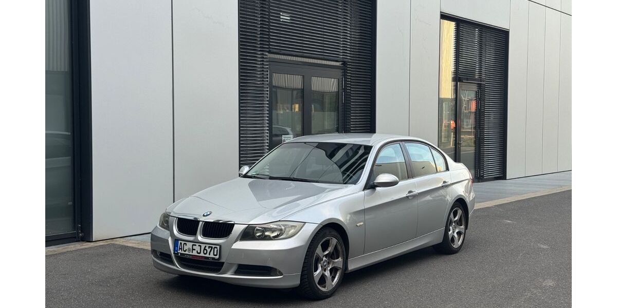 BMW 318 192.000 km 3.899 &euro; Aachen 52078