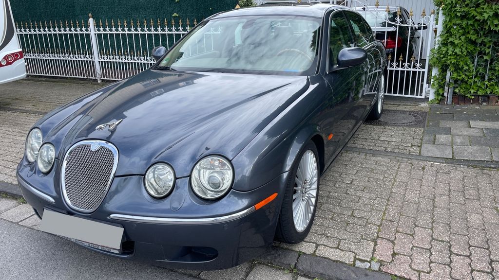 Jaguar S-Type 148.000 km 5.300 &euro; Aachen 52080