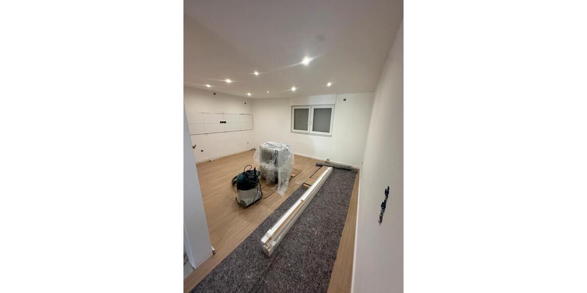 Mehrfamilienhaus, Wohnhaus Erftstadt - 3.5 Zimmer, 96 m&sup2;, 1.300&euro; | Angebot:26020624