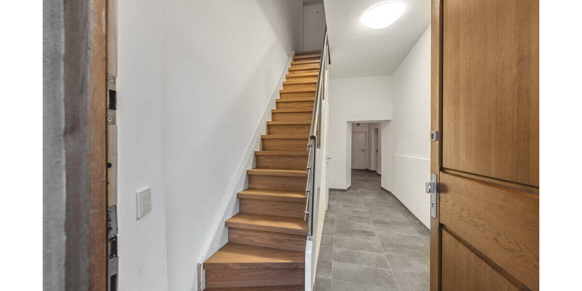 Reihenmittelhaus Stolberg - 9 Zimmer, 311 m&sup2;, 449.000&euro; | Angebot:26806794