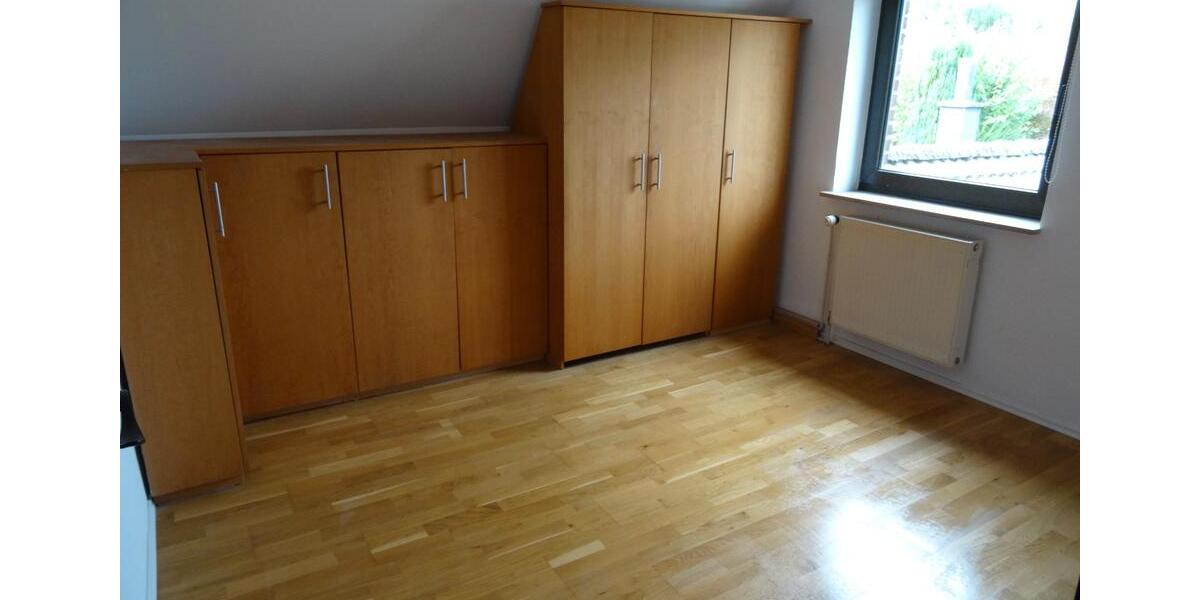 Reihenhaus Aachen Aachen-Mitte - 3 Zimmer, 85 m&sup2;, 1.300&euro; | Angebot:27615647