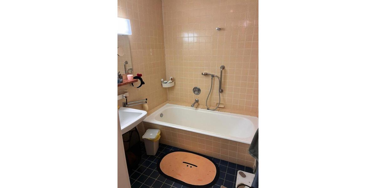 Etagenwohnung Aachen Aachen-Mitte - 2 Zimmer, 80 m&sup2;, 900&euro; | Angebot:25151032