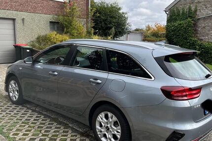 Kia ceed Sportswagon 54.000 km 16.500 &euro; Aachen 52076