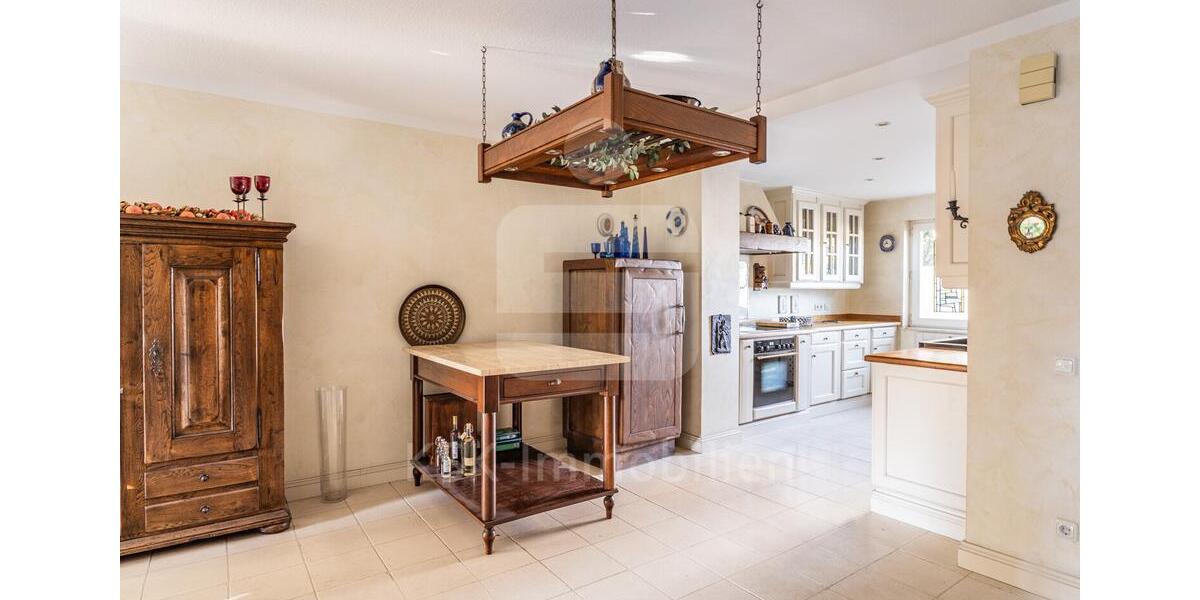 Reihenhaus Hürth - 5 Zimmer, 187 m&sup2;, 2.100&euro; | Angebot:24506717