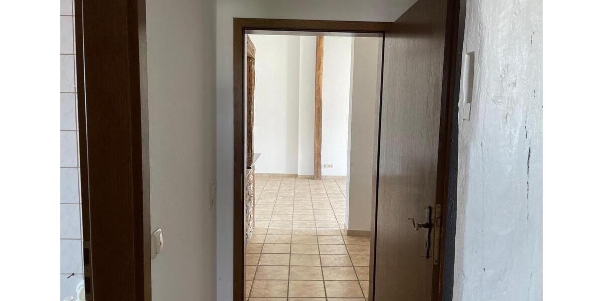 Etagenwohnung Stolberg (Rheinland) - 2 Zimmer, 100 m&sup2;, 850&euro; | Angebot:25478924