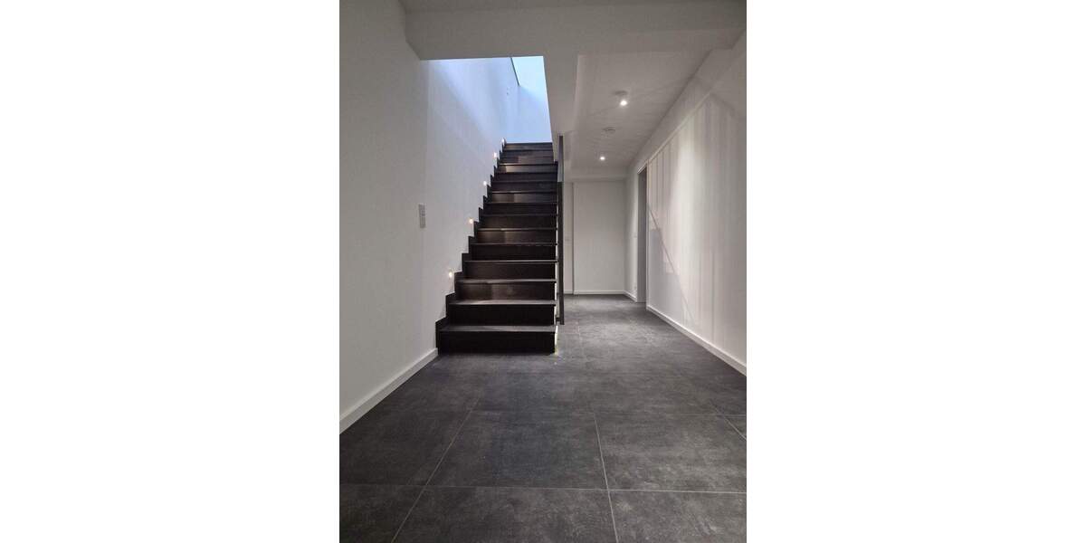 Etagenwohnung Frechen - 4 Zimmer, 205 m&sup2;, 4.540&euro; | Angebot:25728805