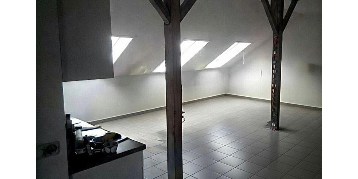 Dachgeschoßwohnung Aachen Aachen-Mitte - 5 Zimmer, 130 m&sup2;, 1.100&euro; | Angebot:25179103