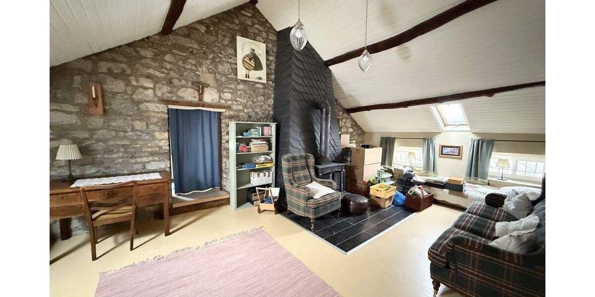 Mehrfamilienhaus, Wohnhaus Aachen / Hahn Hahn - 8 Zimmer, 328 m&sup2;, 890.000&euro; | Angebot:25801606