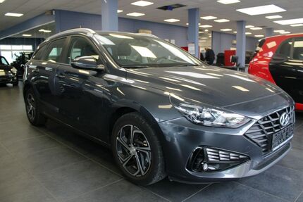 Hyundai i30 42.180 km 16.980 &euro; Euskirchen 53881
