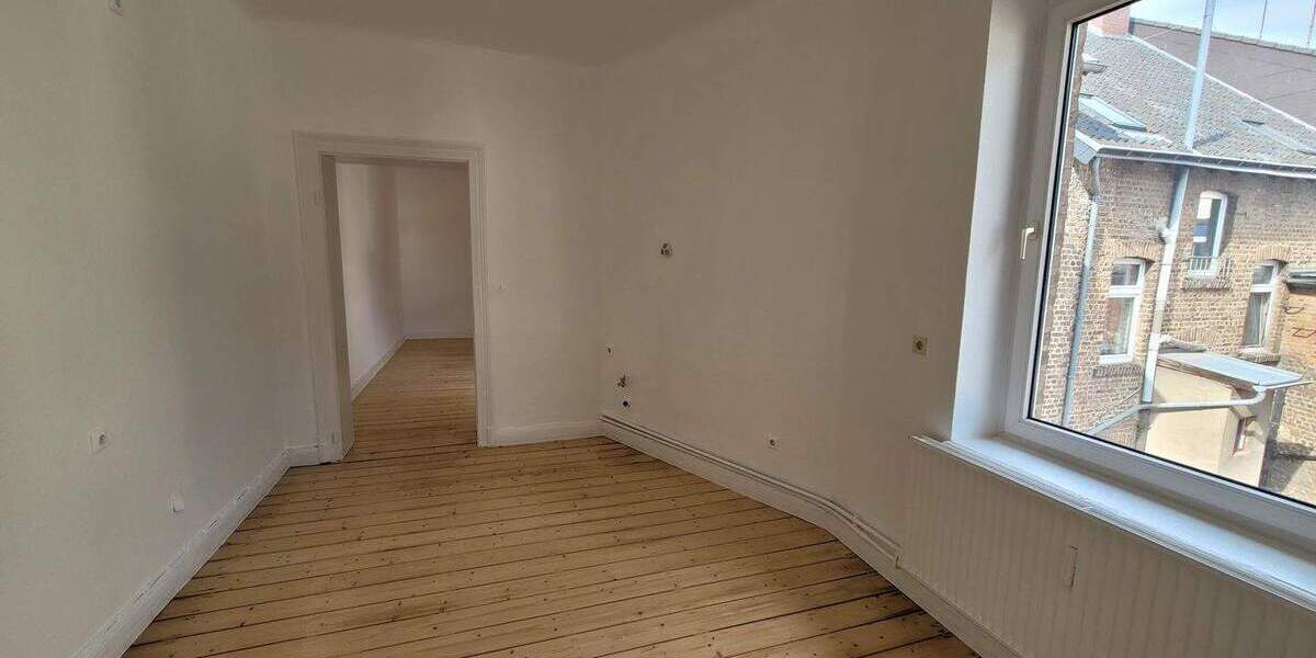 Etagenwohnung Stolberg - 4 Zimmer, 95 m&sup2;, 850&euro; | Angebot:25689244