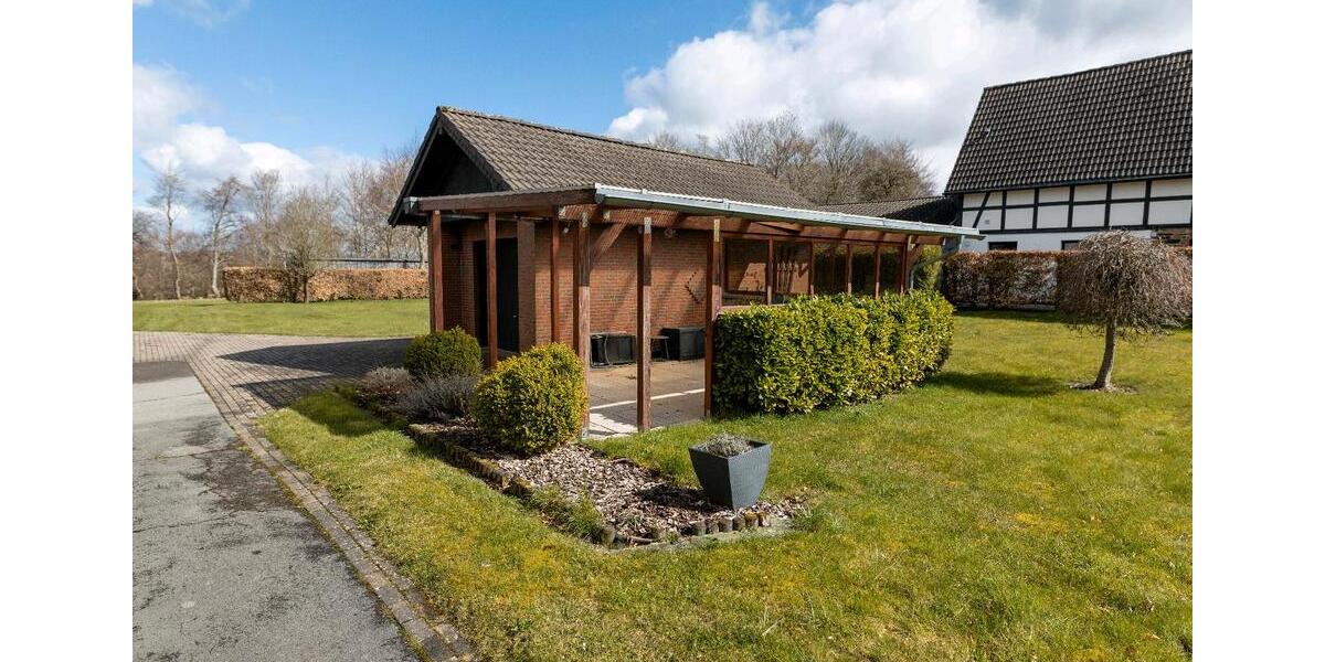 Etagenwohnung Simmerath - 5 Zimmer, 145 m&sup2;, 1.400&euro; | Angebot:25944930