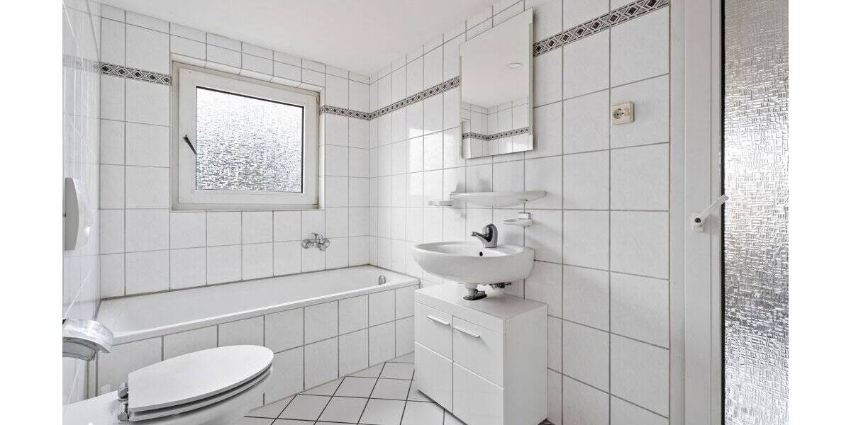 Mehrfamilienhaus, Wohnhaus Alsdorf Schaufenberg - 6 Zimmer, 136 m&sup2;, 219.000&euro; | Angebot:26695938