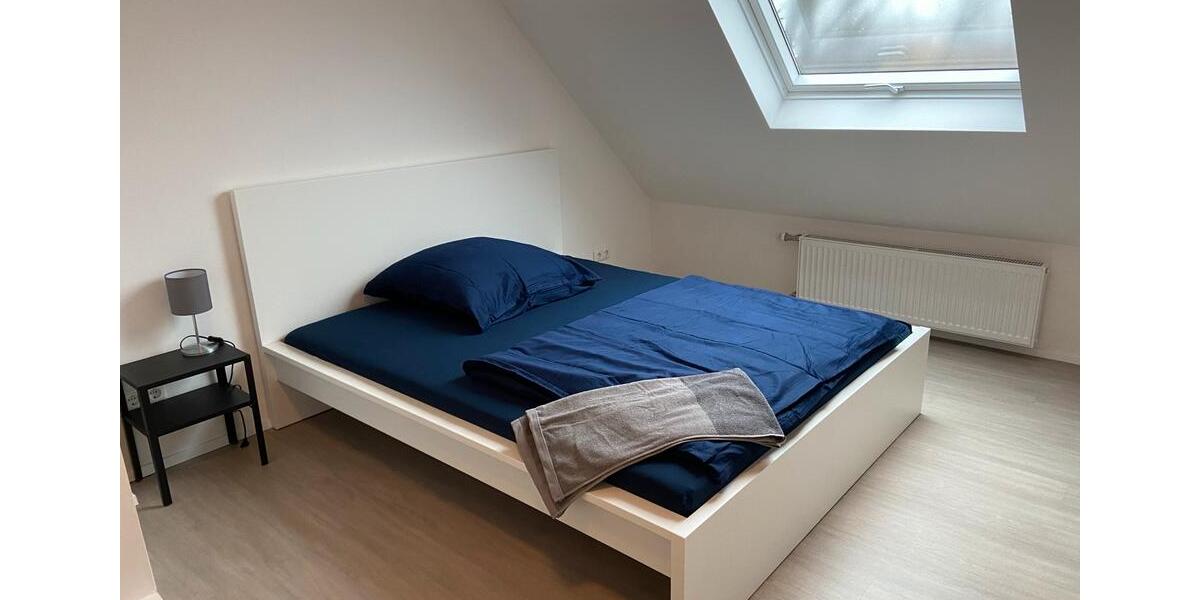 Dachgeschoßwohnung Aachen Aachen-Mitte - 4 Zimmer, 75 m&sup2;, 990&euro; | Angebot:26492799