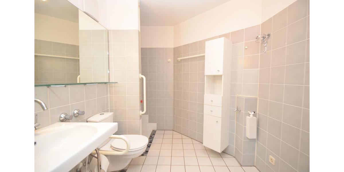 Etagenwohnung Brühl - 2 Zimmer, 65 m&sup2;, 1.241&euro; | Angebot:24687367